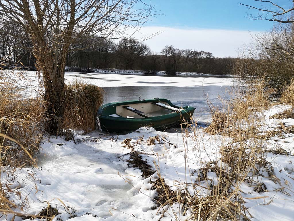 Platz 3 Boot im Schnee